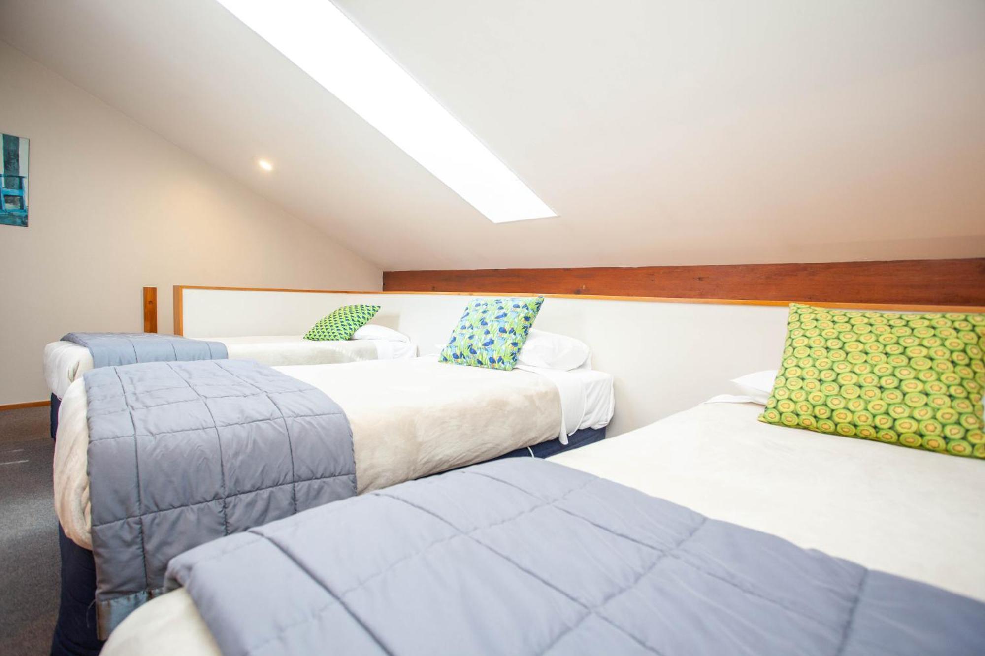 Cascades Lakefront Motel タウポ 部屋 写真 A room at the hotel