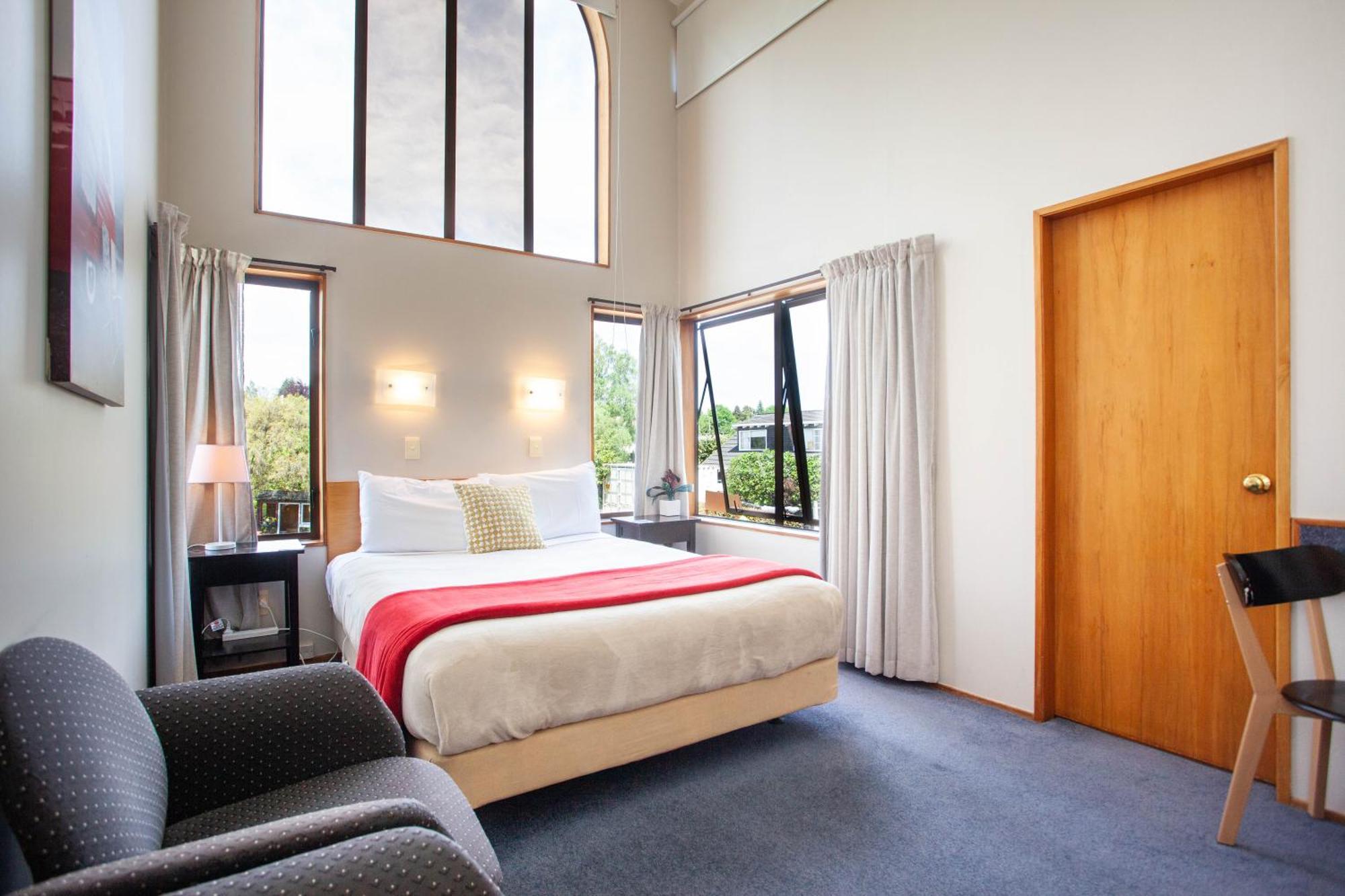 Cascades Lakefront Motel タウポ 部屋 写真 A room at the hotel